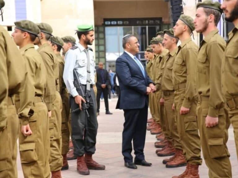 Moshe Lion at a ceremony honoring IDF reservists in Jerusalem