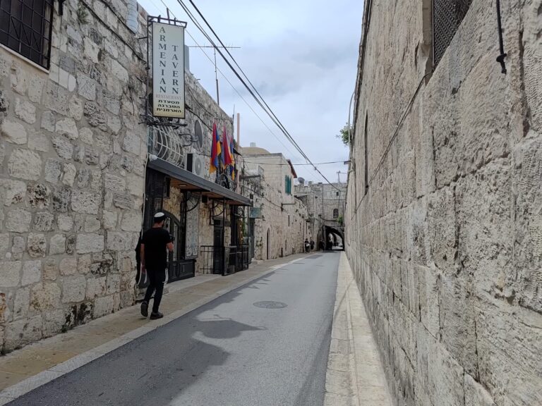 רחוב ריק ברובע הארמני בירושלים, סמוך לשער יפו