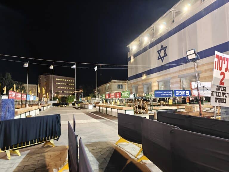 Jerusalem's Hebrew Book Week returns to Safra Square after security shutdown