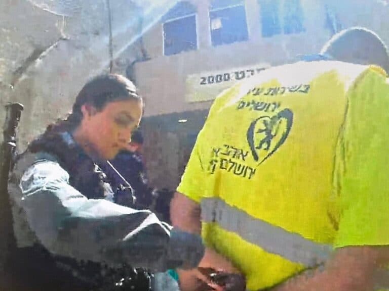 Jerusalem police officer arrests municipal worker for incitement on TikTok