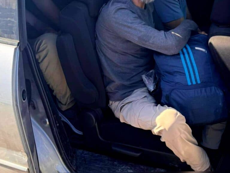 Undocumented Palestinians hiding in a car in Jerusalem, arrested by police