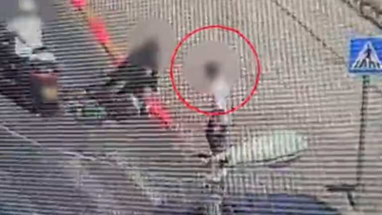 תמונת מצלמות אבטחה של שוד אופניים אלים בקו התפר של ירושלים ומעצר החשוד מעיסאוויה