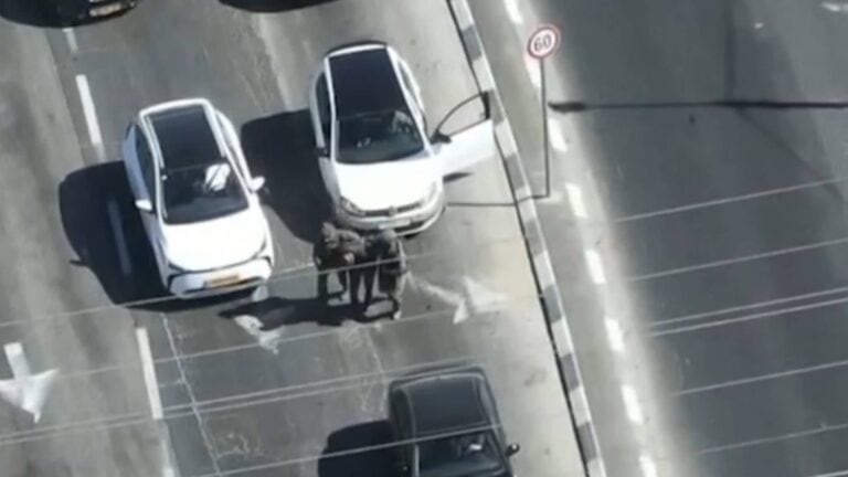 Drone footage showing Border Police in Jerusalem arresting a suspect with weapons and ammunition