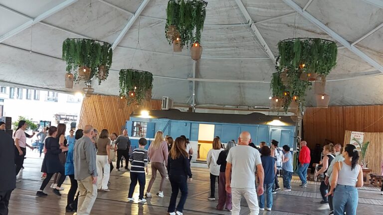 Tarian rakyat di First Station Baitulmaqdis pada petang Sabtu, aktiviti komuniti percuma dan terbuka