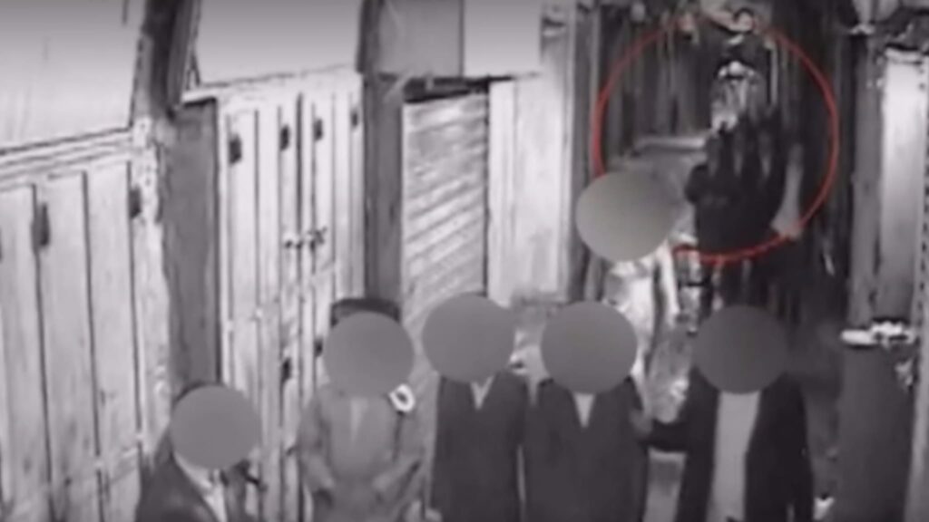 תיעוד מצלמות אבטחה מפיגוע הדקירה סמוך לשער שכם בירושלים