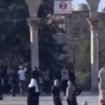 תיעוד מהר הבית בירושלים, סמוך לאחד משערי הכניסה למתחם, במהלך ניסיון כניסה של קבוצת צעירים יהודים