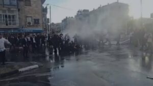 מחאה חרדית בירושלים, על רקע המאבק סביב מעצר עריקים וחוק הגיוס